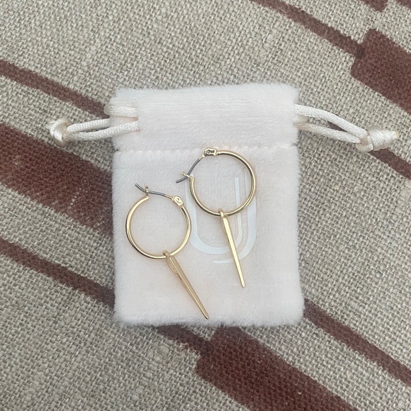 UNCOMMON JAMES Sharp Shooter Earrings 14k Gold Plated Brass - Picture 3 of 5